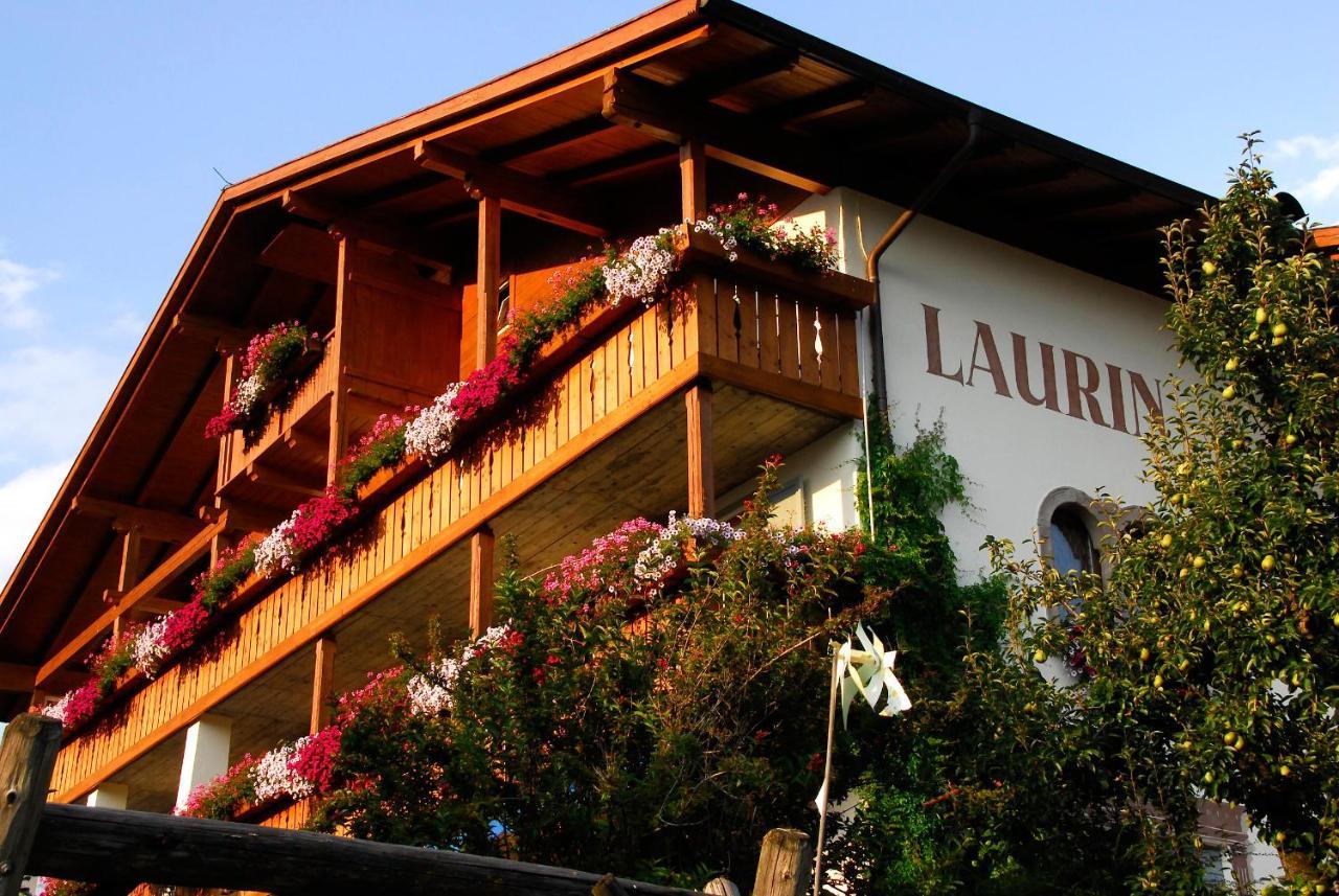 Pension Laurin เชนนา ภายนอก รูปภาพ